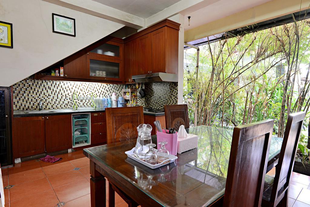 Zen Rooms Sabana Urip Sumoharjo Yogyakarta Ngoại thất bức ảnh
