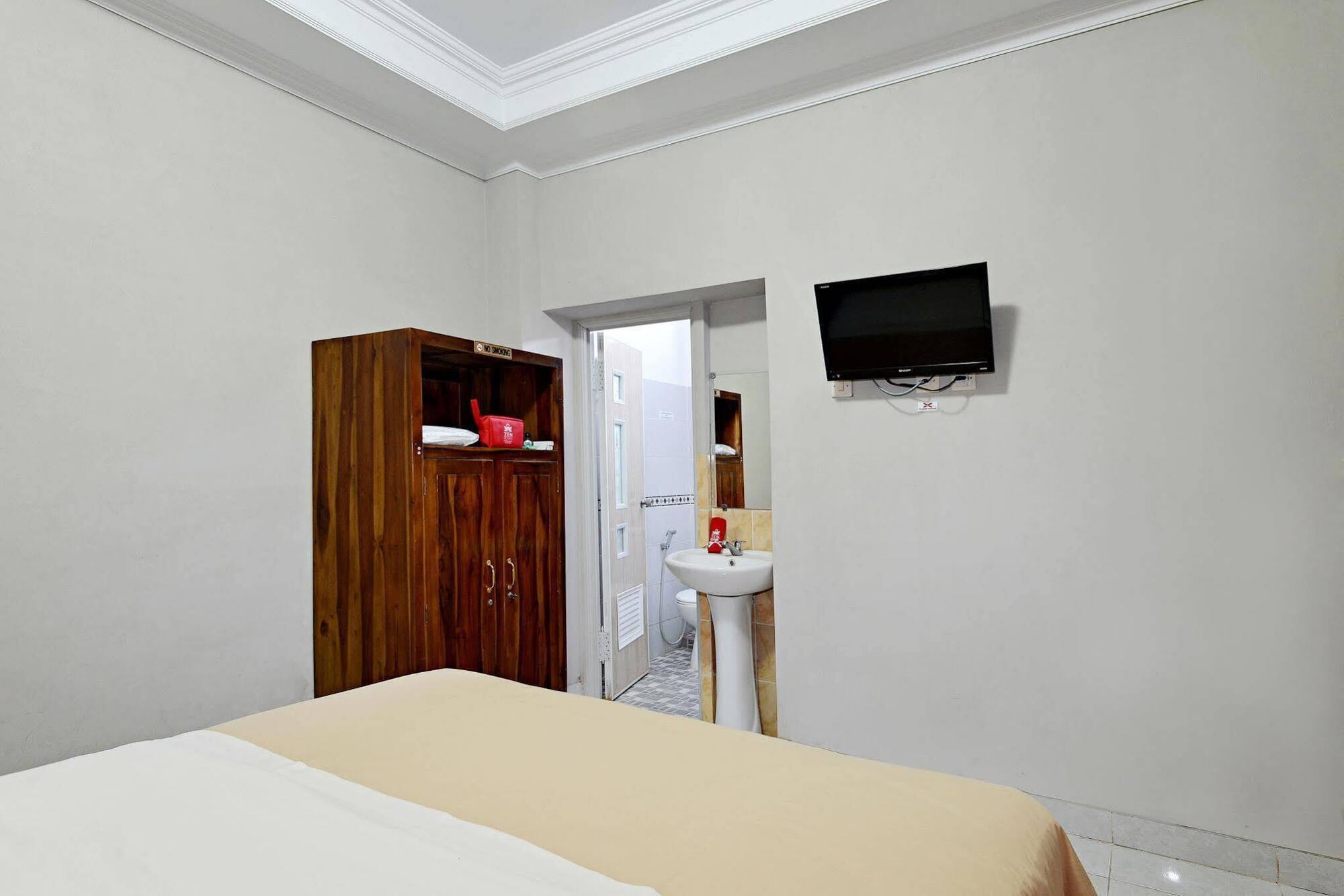Zen Rooms Sabana Urip Sumoharjo Yogyakarta Ngoại thất bức ảnh